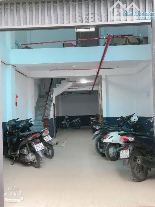SIÊU PHẨM TOÀ CHDV PHÚ ĐÔ - 24 PHÒNG KHÉP KÍN - 8 TẦNG THANG MÁY - GẦN Ô TÔ - NGÕ THOÁNG - 2