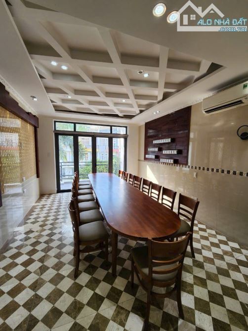 Bán gấp  104C đường số 23, Phường 11, Quận 6, DT: 4 x 31, 4 tầng, giá 23.5 tỷ - 2