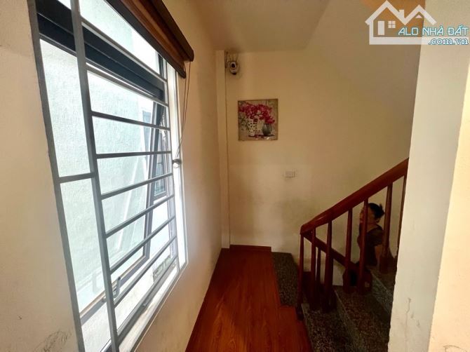 BÂN NHÀ YÊN NGHĨA TỔ 5 ĐƯỜNG THÔNG LÔ GÓC THOÁNG SÁNG 34 M 4.5 TẦNG HƠN 4 TỶ - 2