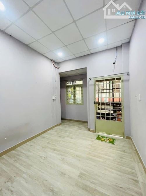 BÁN NHÀ-NGUYỄN SƠN  DTCN 52M2 -  2 TẦNG - 4PN - HẺM XE HƠI - NGAY NGÃ TƯ LŨY BÁN BÍCH-SỔ V - 3