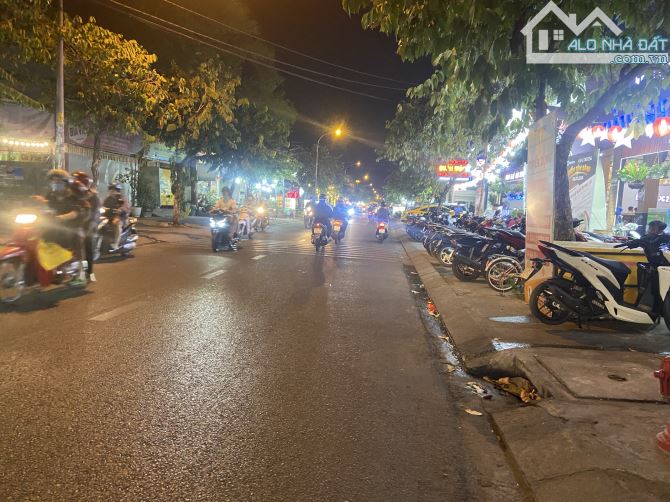 BÁN NHÀ MẶT TIỀN ĐƯỜNG SONG HÀNH 10x22m CÁCH NGUYỄN ẢNH THỦ 200M - 3