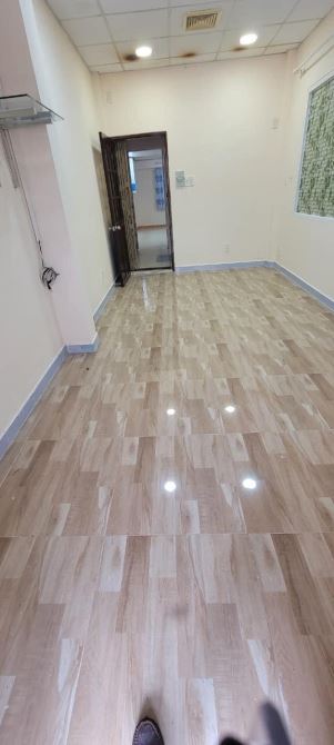 5PN, 4wc, 4 tầng. Mặt tiền Tân Phước - Ngô Quyền, Q10. Giá 20 triệu - 3