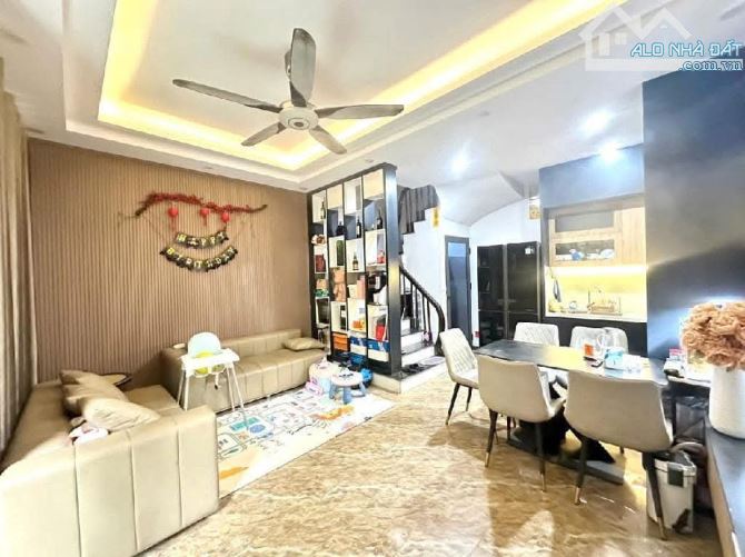 Tam Trinh , Ngõ Thông Vị trí đắc Địa 35m x 5T Nhà đẹp giá hơn 5 Tỷ - 3