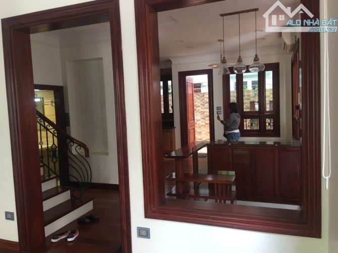 BÁN BIỆT THỰ TỐ HỮU KHUẤT DUY TIẾN 31. 5 TỈ - 4