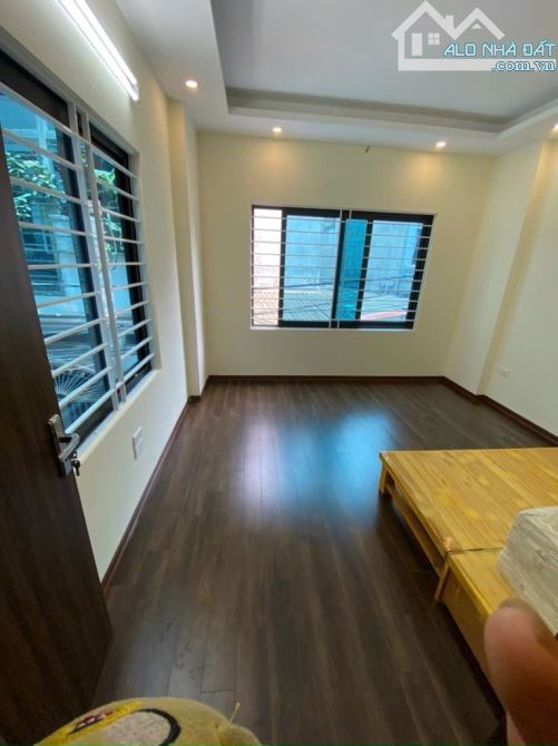 BÁN NHÀ GẦN BIGC LONG BIÊN, 4TẦNG , LÔ GÓC ,FULL NỘI THẤT , 10M RA Ô TÔ, NGÕ THÔNG - 4