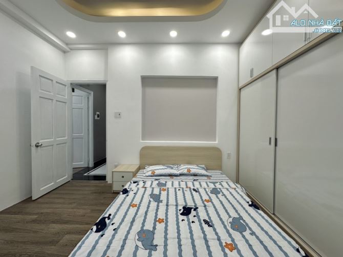 NHÀ NGANG 4 NỞ HẬU 6.5 - 64M² - 4T 4PN 5WC - CHỈ 7.3 TỶ! - THÍCH QUẢNG ĐỨC, PHÚ NHUẬN - 4