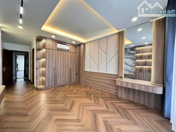 ⚡️BAN nha 40m2 x 6.5 tầng có thang máy_ Lô 7 Lê Hồng Phong - 4