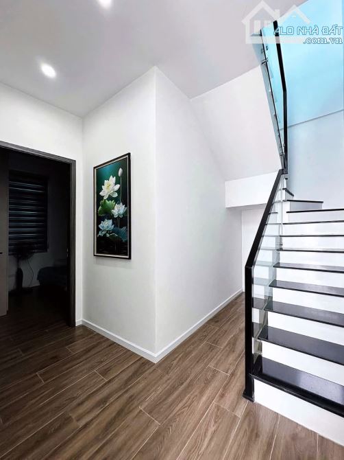B.ÁN G.ẤP LẤY TIỀN SẮM TẾT NHÀ PHỐ BỒ ĐỀ - NGÕ THÔNG - Ô TÔ ĐỖ CỬA  48m x 5 tầng - 7.x TỶ - 5