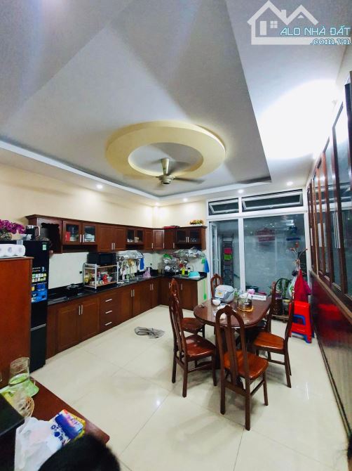 Bán Nhà 3 Tầng, Gần Ngã 3 Nguyễn Duy Trinh - Đỗ Xuân Hợp,85m2 (4.4 x 19 )Hẻm Xe Hơi ,6.9Tỷ - 5