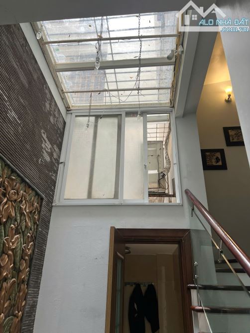 Biệt Thự 2 Mặt Đường OTO, Phố Nguyễn Khánh Toàn Nguyễn Văn Huyên, Vỉa hè, 92.4m2, MT 5.1m - 6
