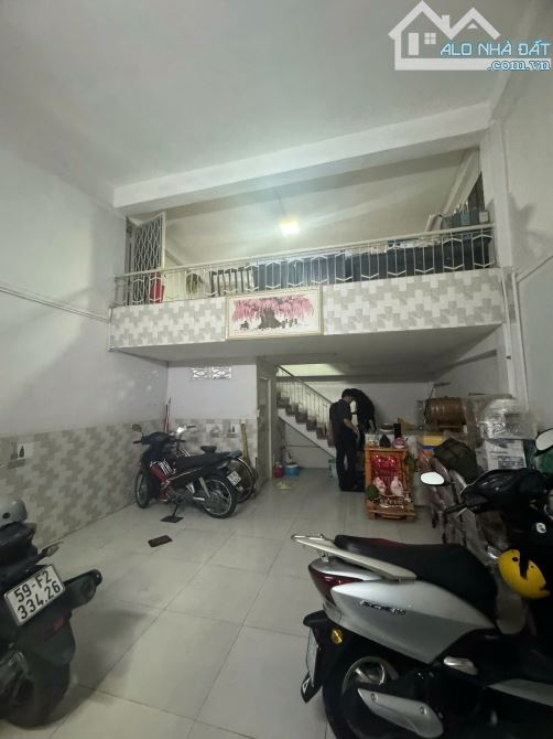 Bán Nhà  hẻm xe hơi 8m sát hưng phú- 8.03m x 17.18m- 129m/2- 1 trệt -1 lầu - 4PN -F8 Q8
