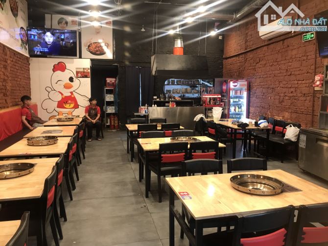 Cho thuê nhà mặt phố Duy Tân, diện tích 60m² x 3 tầng, kd mọi mô