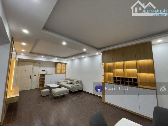 Bán căn hộ chung cư 130m2, 3pn, mặt đường Trần Phú - Hà Đông. Căn góc 3 mặt thoáng đẹp