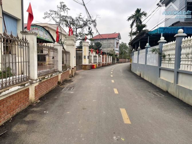 Cần bán lô đất ngay trục chính Đồng Trạng, Cổ Đông. Cách QL21 400m, ngay sát khu CNC, ĐHQG