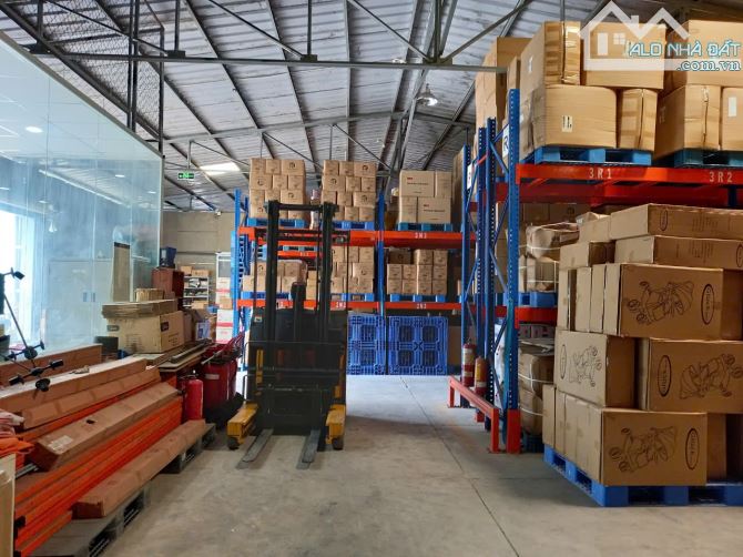 Kho đẹp cho thuê Quận 7 DT 180m kcx Tân Thuận.