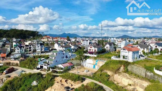 Bán đất view thung lũng giá 13tỷ đường oto bằng phẳng