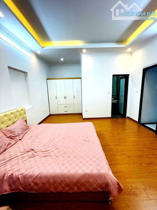 Bán gấp! Nhà Trường Chinh, Thanh Xuân gần phố thông thoáng, full nội thất, 42m2, giá nhỉnh - 1