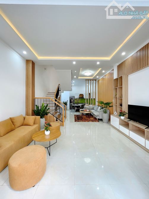 💥Nhà 2 mê 5*12m,DT Sử Dụng 180m2,hẻm Dương Vân Nga,ngay Trung Tâm Phố. - 1