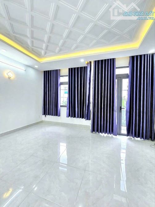 Cho thuê nhà hẻm 6m Huỳnh Tấn Phát, NB, DT 5x10m, 3 lầu,st. Giá 11 triệu - 2