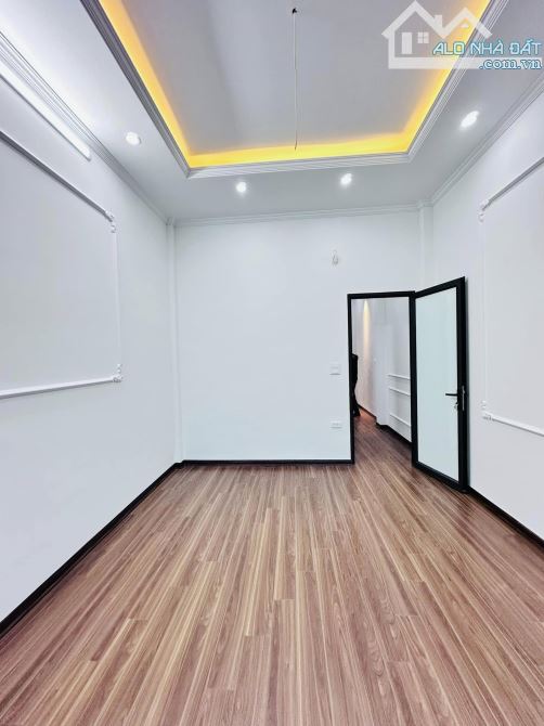 Nhà Hiếm Hồ Tây - 48m2 - Ngõ thông - Vài Bước Chân Ra Phố Kinh Doanh - Sát Hồ Tây - 2