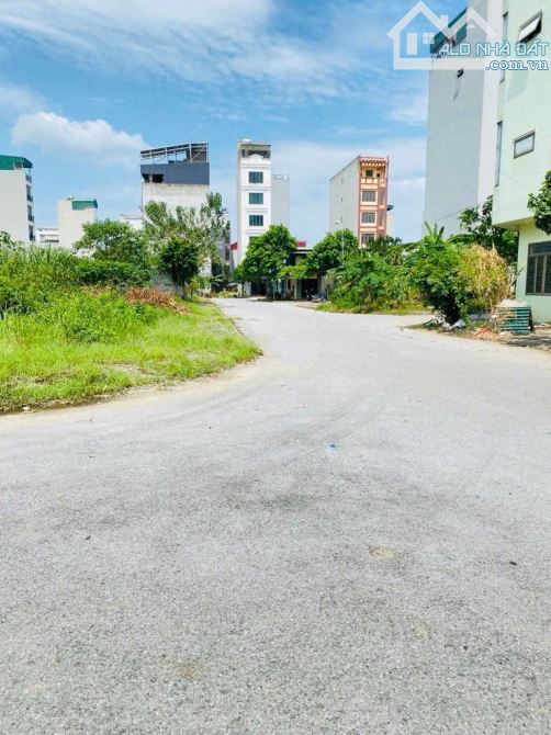 CẦN BÁN GẤP LÔ ĐẤT LÊ TRỌNG TẤN HÀ ĐÔNG, PHÂN LÔ VỈA, HÈ Ô TÔ TRÁNH, DT: 55M2, GIÁ 8 TỶ - 2