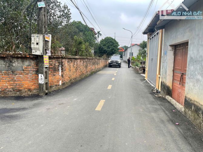 Cần bán lô đất ngay trục chính Đồng Trạng, Cổ Đông. Cách QL21 400m, ngay sát khu CNC, ĐHQG - 2