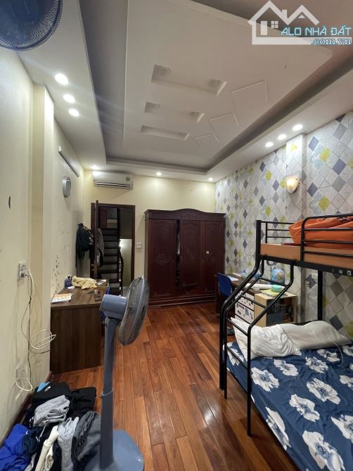 GẤP! MẶT PHỐ HIẾM TRỊNH HOÀI ĐỨC, ĐỐNG ĐA ĐẸP NHẤT DÃY KINH DOANH ĐỈNH 44m2x 5 TẦNG SỔ ĐẸP - 2