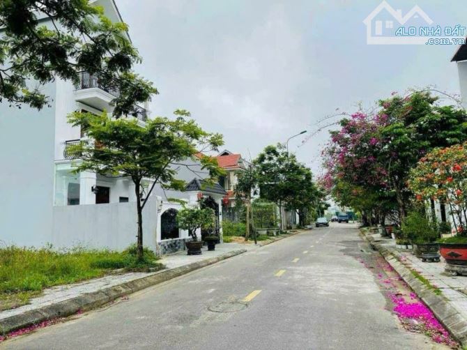BÁN ĐẤT BIỆT THỰ KHU VIP ĐÔNG NAM THUỶ AN - 2