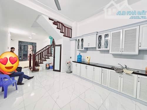 Hoa Hậu Lạc Long Quân cần bay sớm : diện tích 48m2x5 , Mt 4m , giá chỉ 12 tỉ - 2