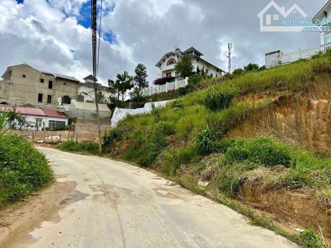 Bán đất view thung lũng giá 13tỷ đường oto bằng phẳng - 2