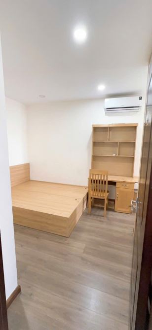 Bán CHCC A10 Nam Trung Yên, Cầu Giấy 62m 2pn nhà đẹp có nội thất - 3