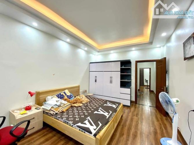 Ngõ 3 Tả,ô tô đỗ cửa,47m 4 tầng 3.88 tỷ - 3