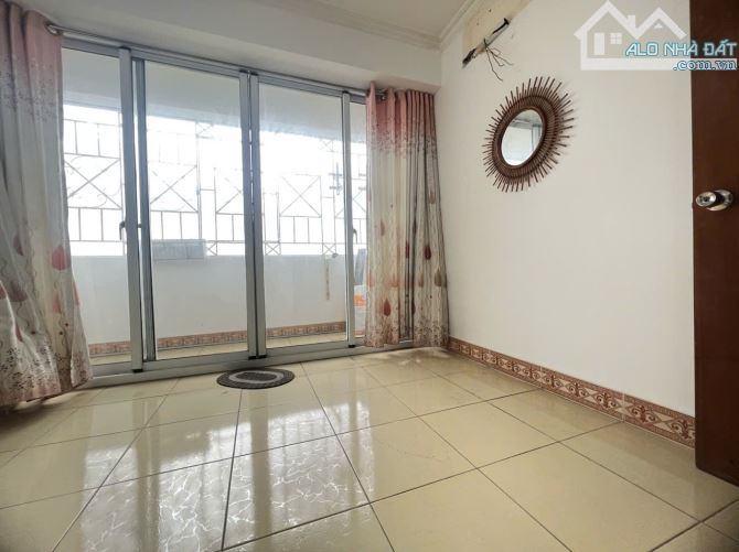 Rộng 93m2,2p ngủ,nội thất,lầu 1, Đinh Công Tráng,Tân Định, Q1 giá 12tr/th - 5