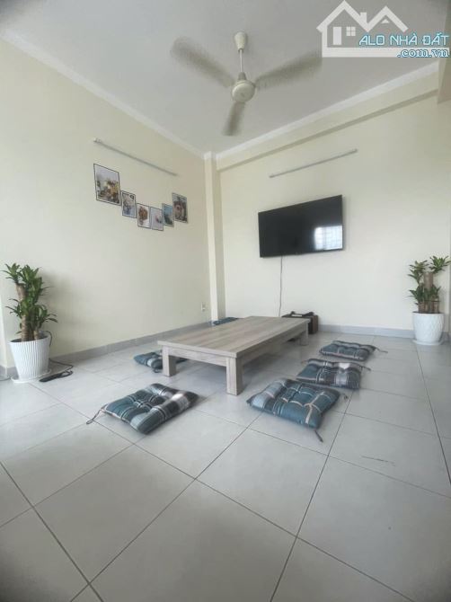 Chung cư Bàu cát, Hồng Lạc,Tân BÌnh:85m2, 2p ngủ,2wc,NT,12tr/th - 6