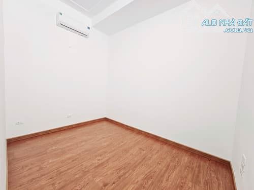 Hoa Hậu Lạc Long Quân cần bay sớm : diện tích 48m2x5 , Mt 4m , giá chỉ 12 tỉ - 6