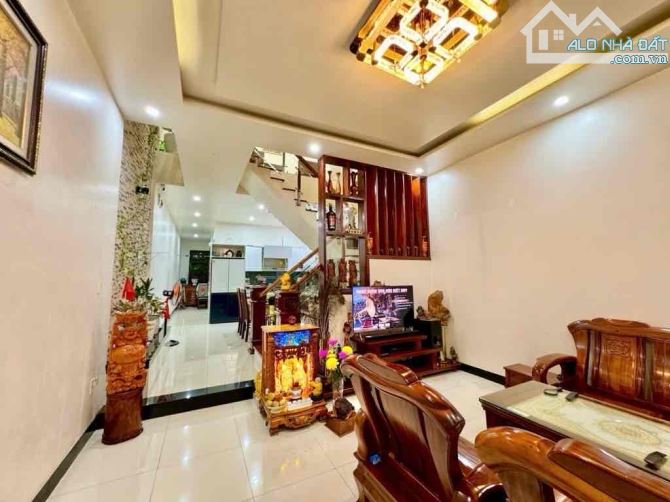 🏡 Nhà 3 tầng 3 mê full nội thất cao cấp đường Tống duy Tân Diện tích đất 99,3m2 . DTXD : - 6