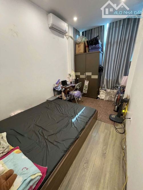 Cho thuê nhà ngõ 120 Kim Giang, 30m2, 3 tầng, 4 ngủ, đủ công năng, 10 Triệu - cho ở GĐ,