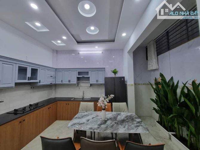 Bán gấp nhà 55m², 4 phòng ngủ, PHẠM VĂN CHIÊU, Gò Vấp, 5.9 tỷ