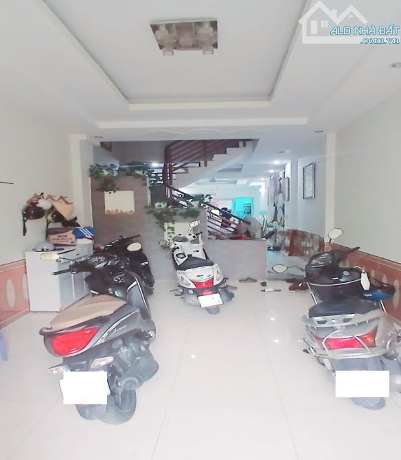 Xe ngủ trong nhà Quang Trung, P10, Gò Vấp, 79m2, 4 tầng, 4PN, giá rẻ