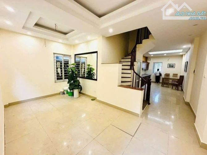 Gấp,Tả Thanh Oai,Cầu Tó 55m2,Xây 3 tầng,ngõ ô tô,giá 3,65 tỷ