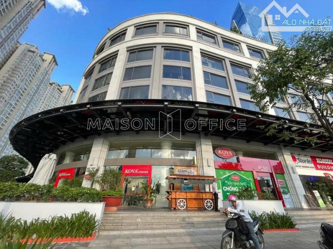 Cho thuê tòa nhà 92A Nguyễn Hữu Cảnh, P22,Bình Thạnh (2.748m2 sàn) Hầm 8T sát Sunwah Pearl