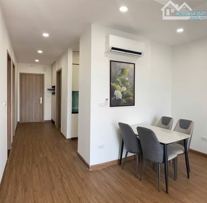 CHO THUÊ CHUNG CƯ GRAND JARDIN SÀI ĐỒNG VIEW HỒ 3PN, 2WC 13.5 TRIỆU