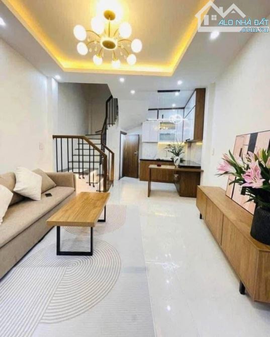 🏠B.á.n nhà riêng tại Nguyễn Khang, 50m2, 5T, 4PN, 4WC, nhà gần phố, vị trí cực đẹp,sãn ở