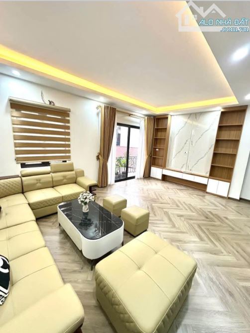 BÁN NHÀ PHỐ CỔ LINH - Ô TÔ ĐỖ CỔNG - 50M2 GIÁ HƠN 7 TỶ