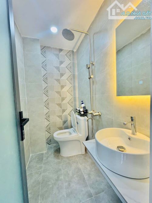 Nhà 1 trệt 1 lầu 76m2, Đường Chương Dương, Hẻm 1 xẹc, Linh Chiểu Thủ Đức, giá chỉ 3.9 tỷ.