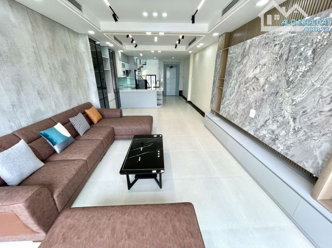 Bán nhà thạch bàn 65m² , nhà 5 tầng giá chào 7,9i tỷ , gara ôtô thang máy