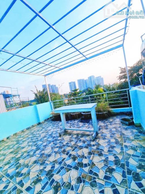 Gấp bán nhà đẹp 82m² hẻm xe hơi Nguyễn Xiển ở ngay cạnh Vinhomes Long Thạnh Mỹ - 1