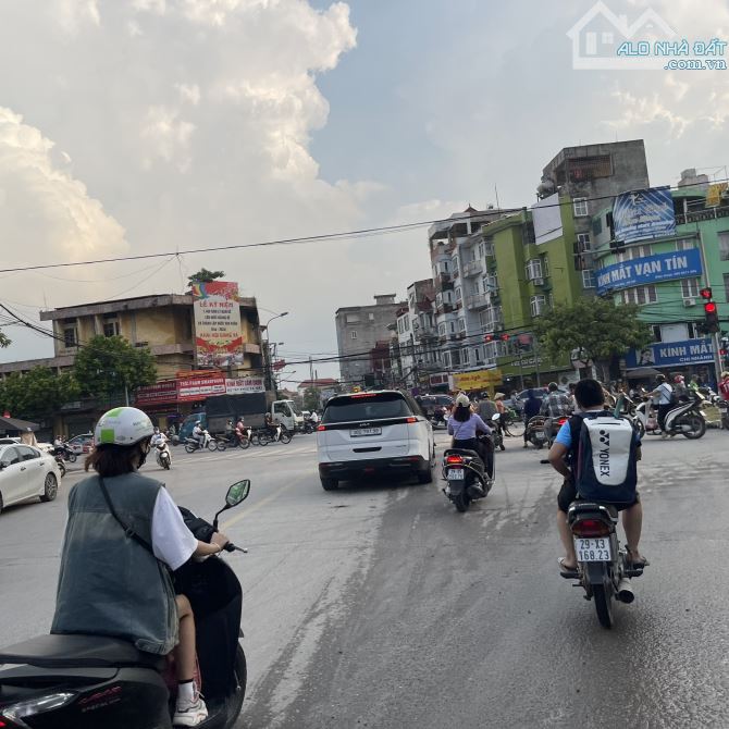 Siêu Tòa Nhà Phố Vạn Xuân 306m2 Mặt Tiền 10m 8 Tầng Thang Máy Vị Trí Vàng Ngã Tư 63 Tỷ - 1