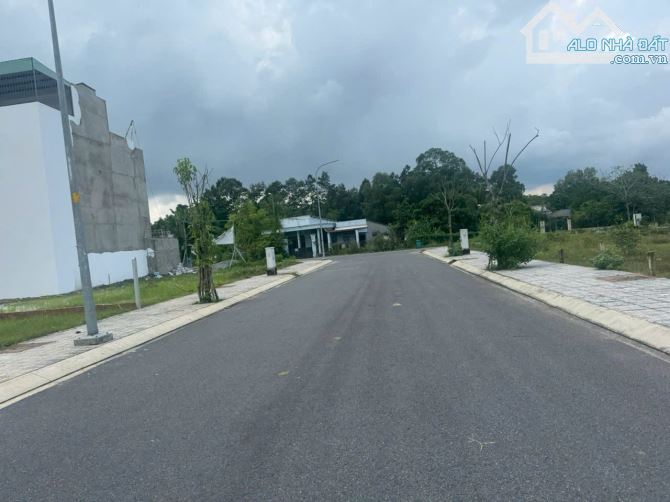 ĐẤT CẦN BÁN KHU DÂN CƯ CHỢ ĐỨC HÒA 700 TRIỆU , SỔ HÔNG RIÊNG , ĐẤT ĐÔ THỊ 85M2 - 1
