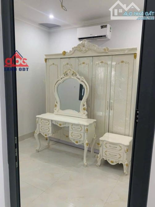 1.99 tỷ . Bán nhanh nhà SC 1 lầu 4,5*22(110m2) qh thổ cư . - 1